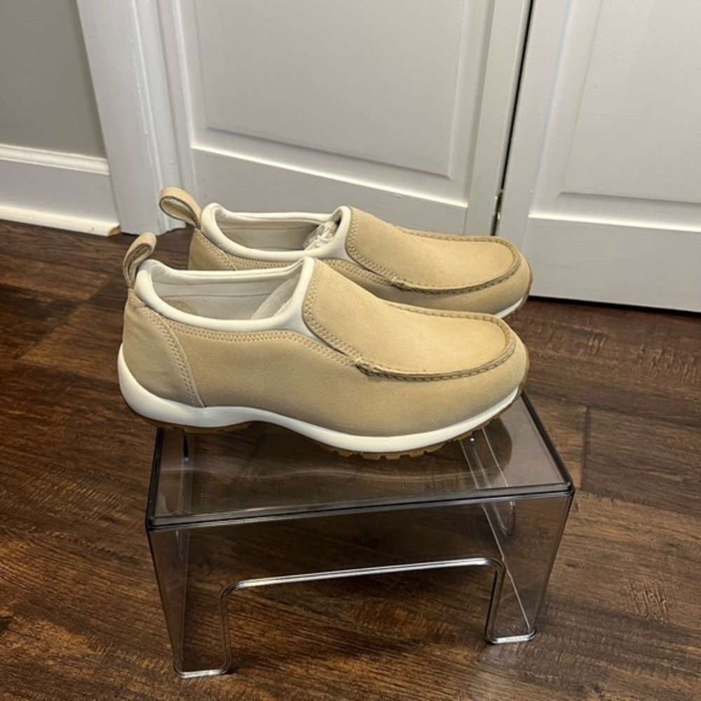 New Lands End Slip On Loafers Suede Beige Women’s 8B